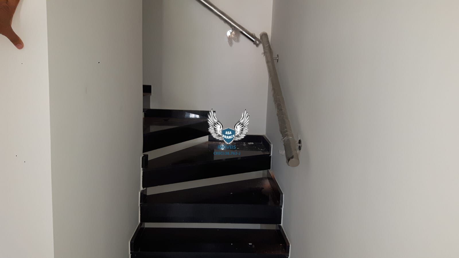 Sobrado triplex novo de alto padrão no lauzane paulista em rua sem saída