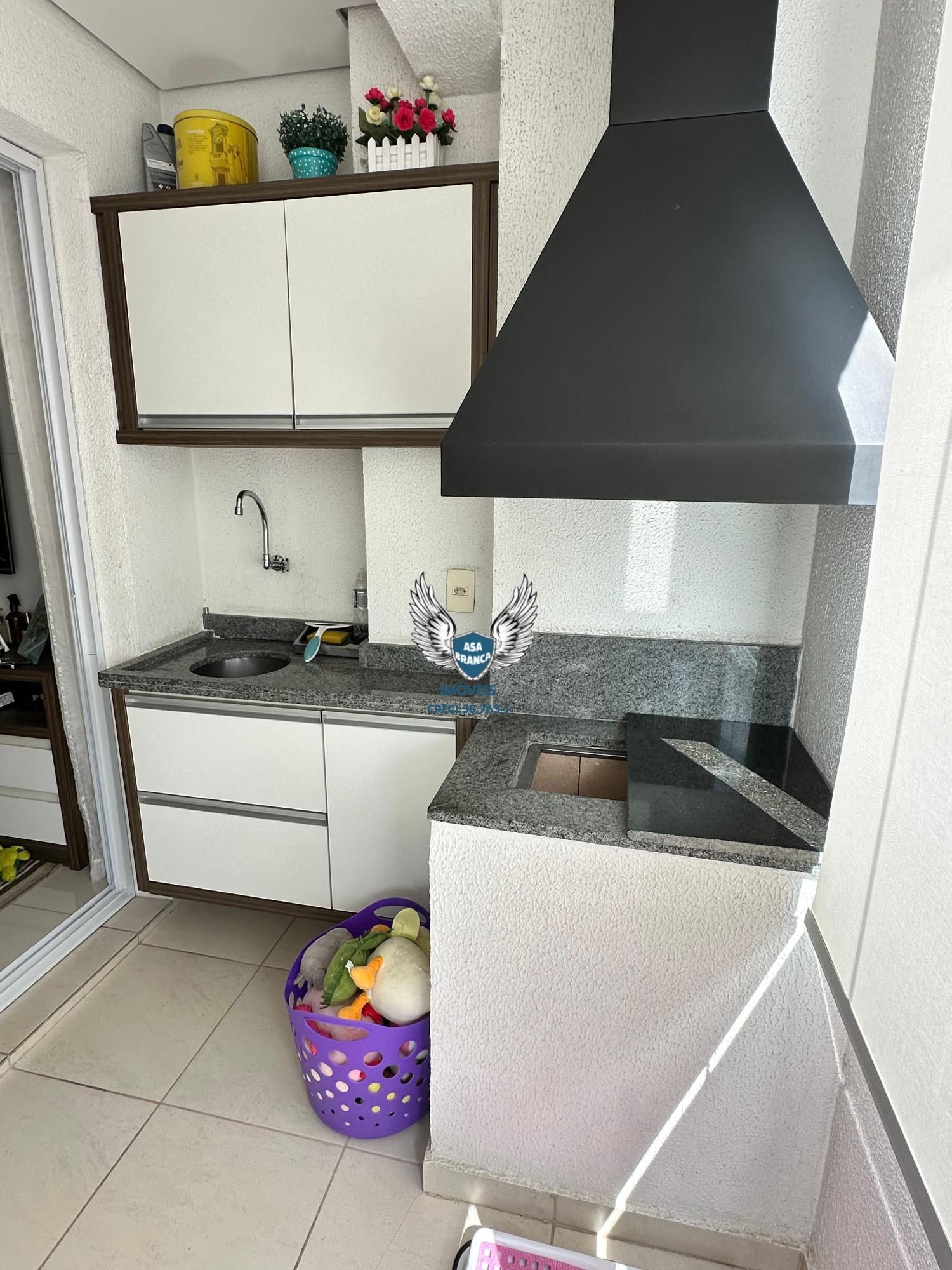 Apartamento no imirim com varanda 02 dormitórios e 01 vaga de garagem ( travessa