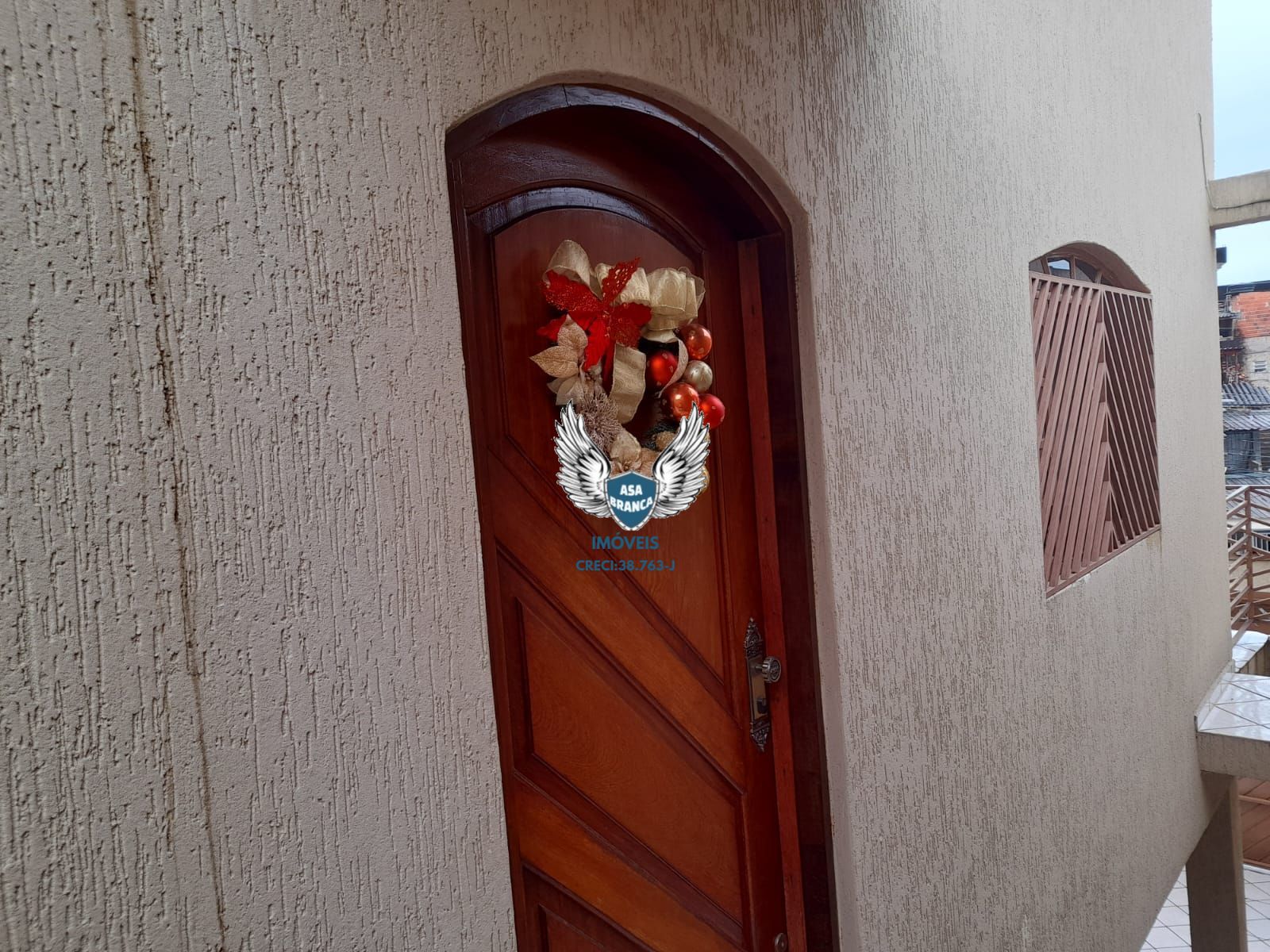 Sobrado na brasilândia com 03 dormitórios e 05 vagas de gara