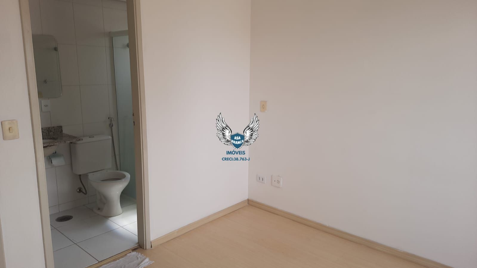 Apartamento na água fria com 03 dormitórios sendo 01 suíte e