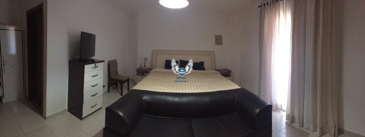 Lindo Sobrado, 4 suítes, escritório, dependência p/ empregado, 4 vagas de garage