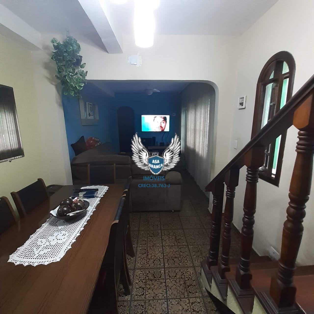 Sobrado com 02 dormitórios e 01 vaga de garagem