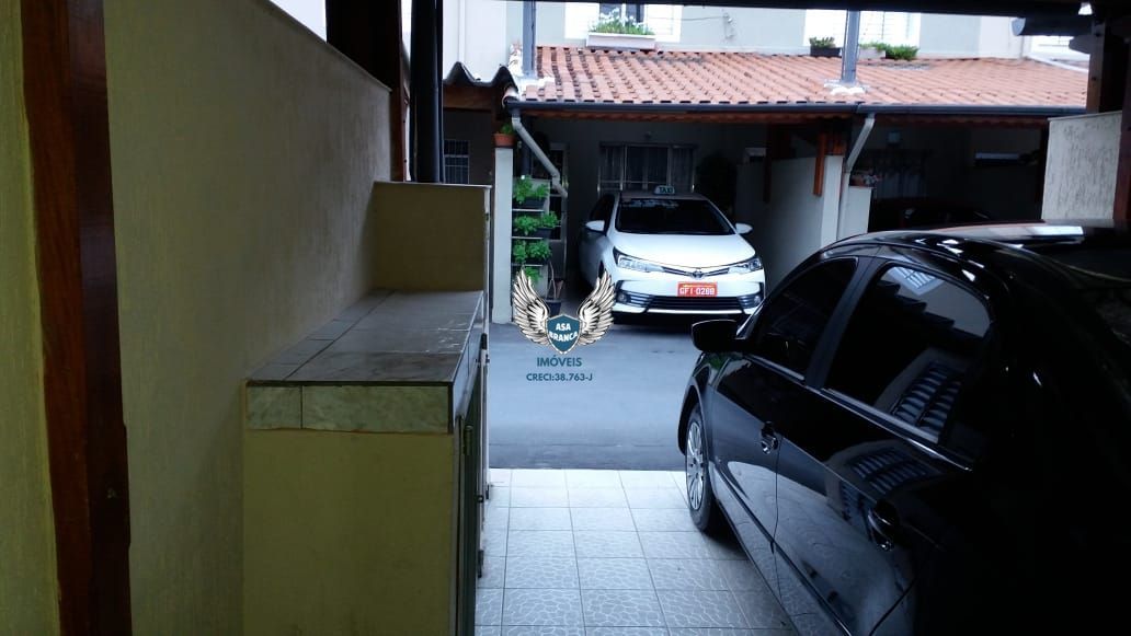 Sobrado em condominio fechado na vila amália com 02 dormitór