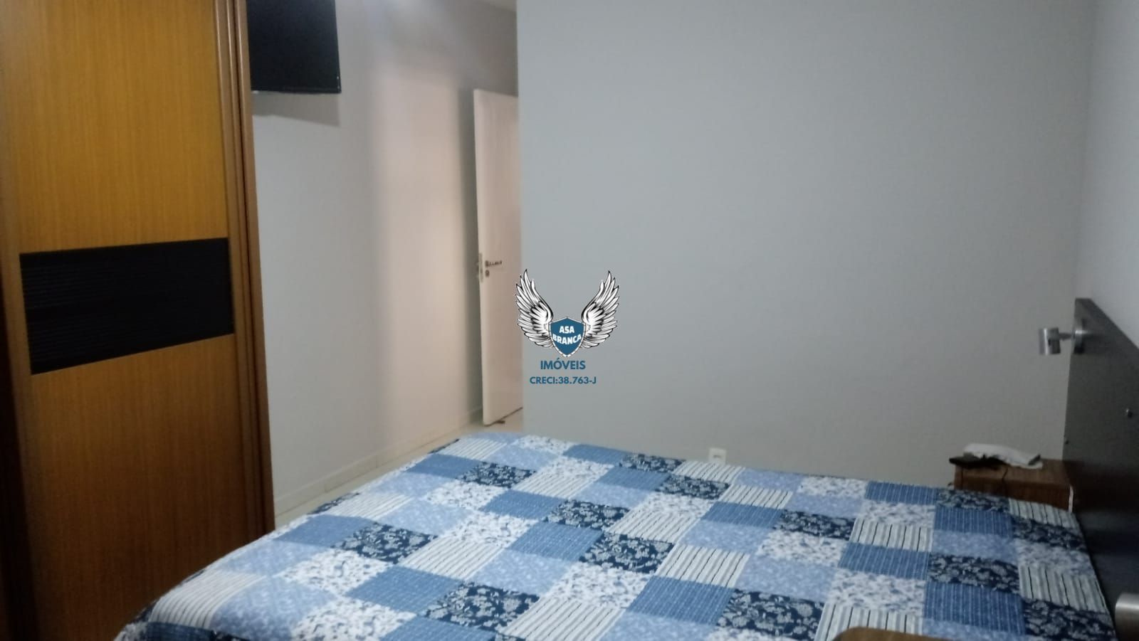 Sobrado vila nova cachoerinha com 03 dormitórios sendo 01 suíte