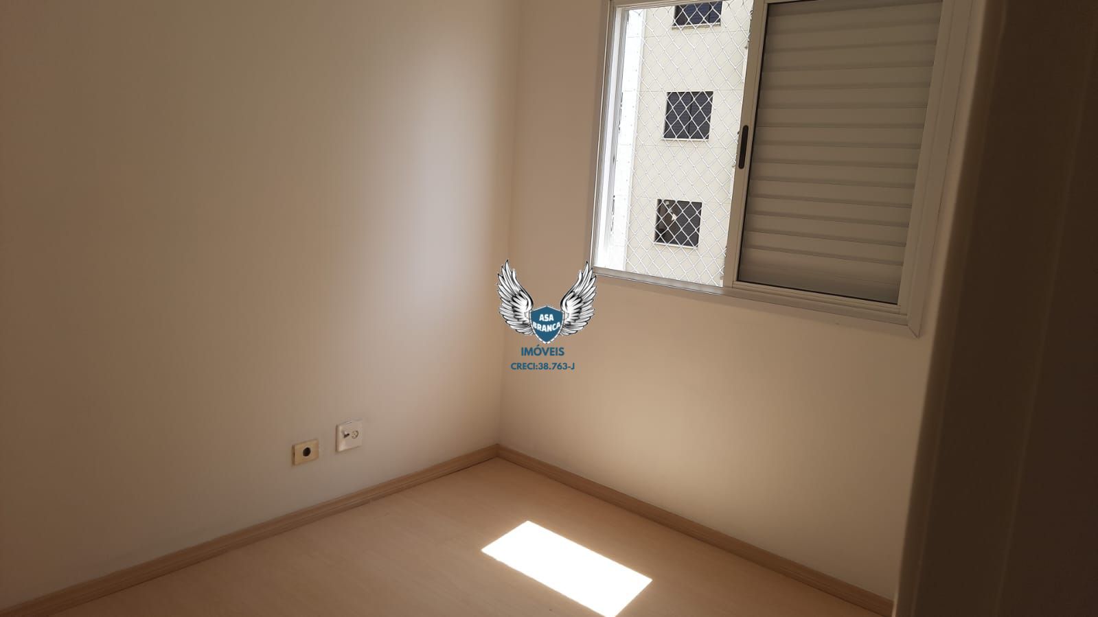 Apartamento na água fria com 03 dormitórios sendo 01 suíte e