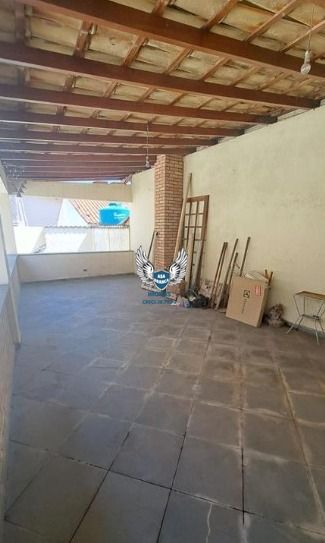 Sobrado no tremembé 05 dormitórios sendo 01 suíte e 04 vagas de garagens