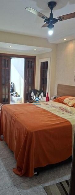 Sobrado no jardim peri 02 dormitórios sendo 01 suíte e 02 vagas de garagem