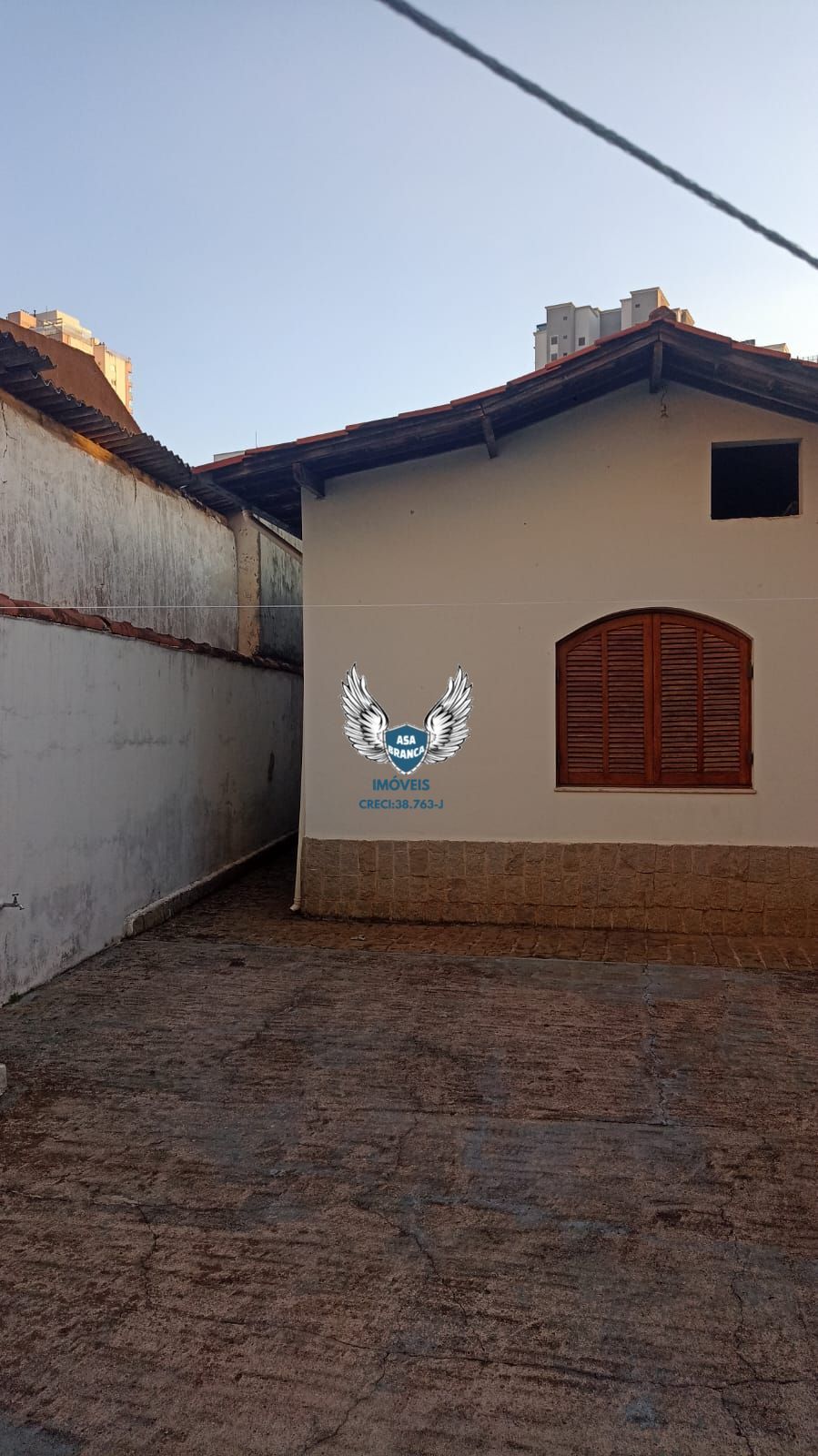 Casa térrea santa terezinha ( zona norte) com 03 dormitórios , sendo 01 suíte e