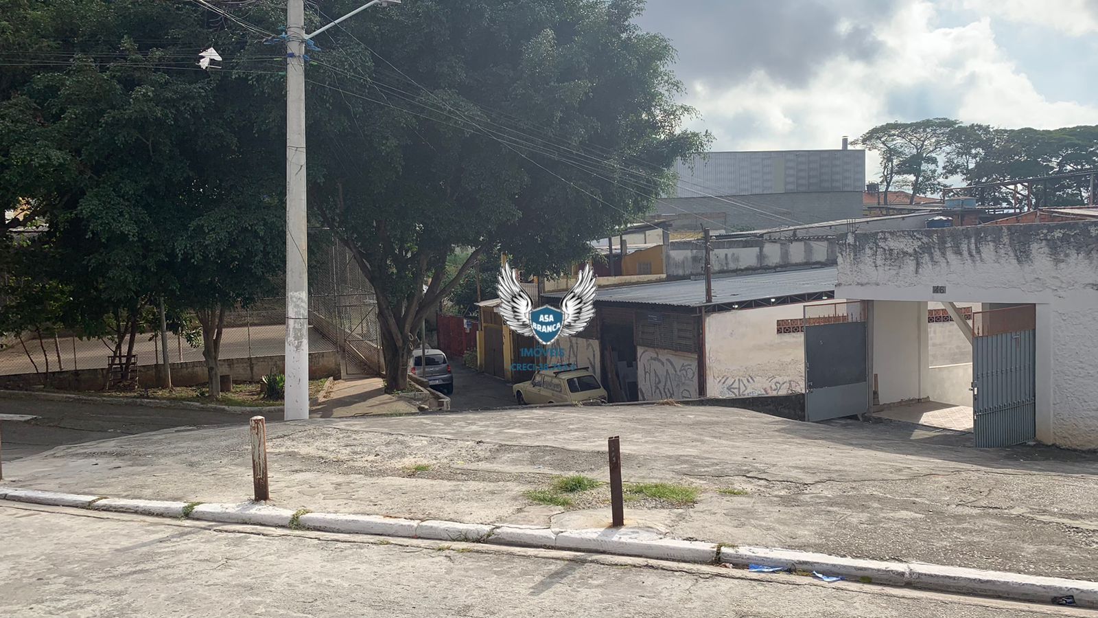 Casa térrea com 01 dormitório, laje pronta pra contruir , (contrato de compra e