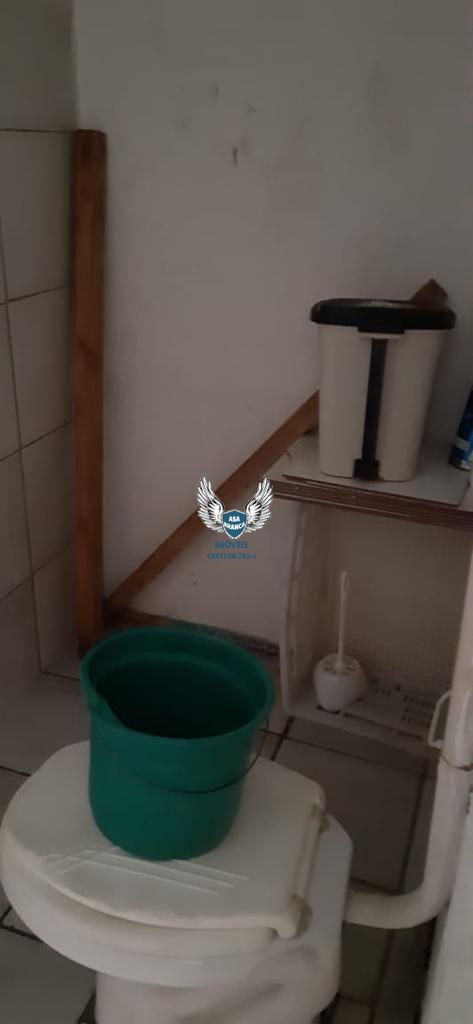 Imóvel para venda com duas casas no terreno