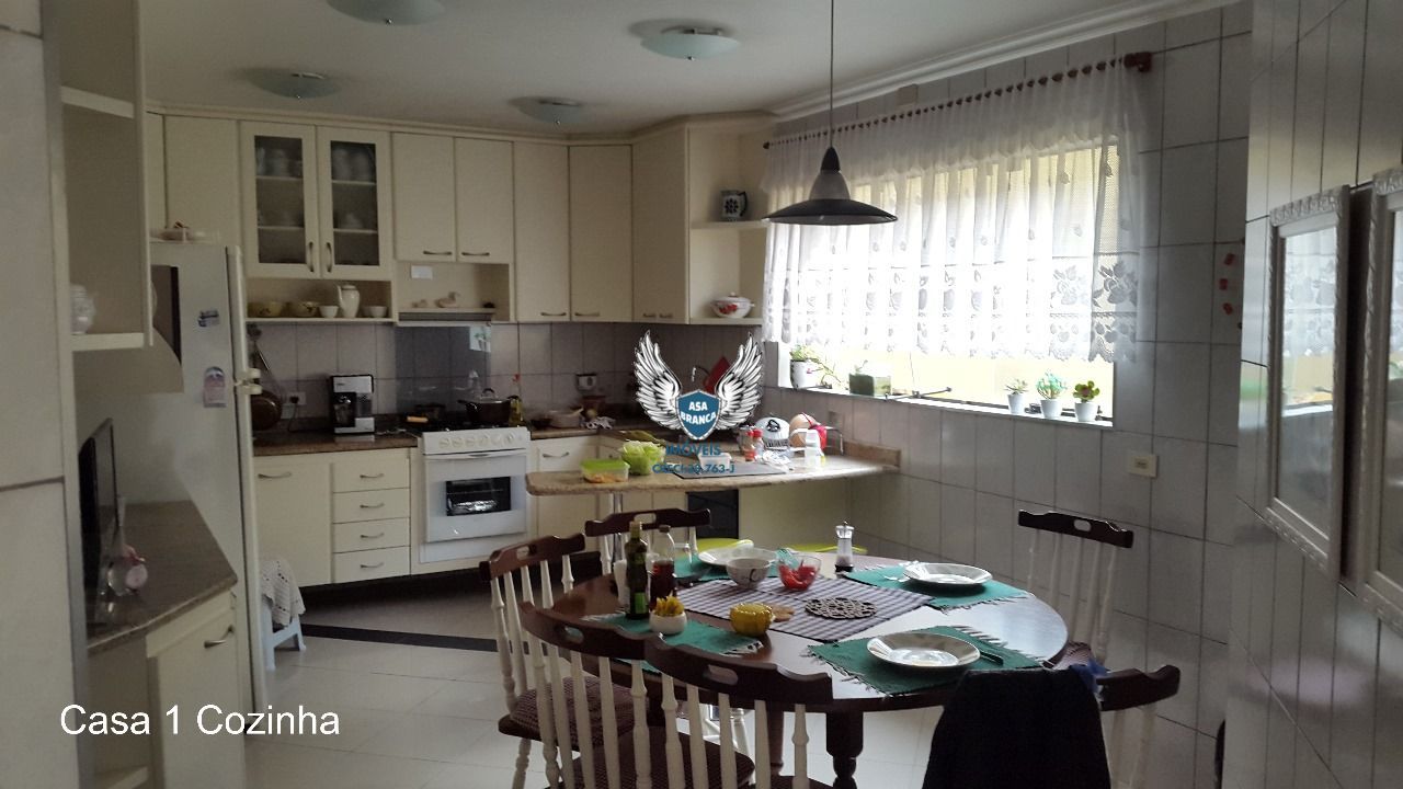 Imóvel com duas casas no terreno