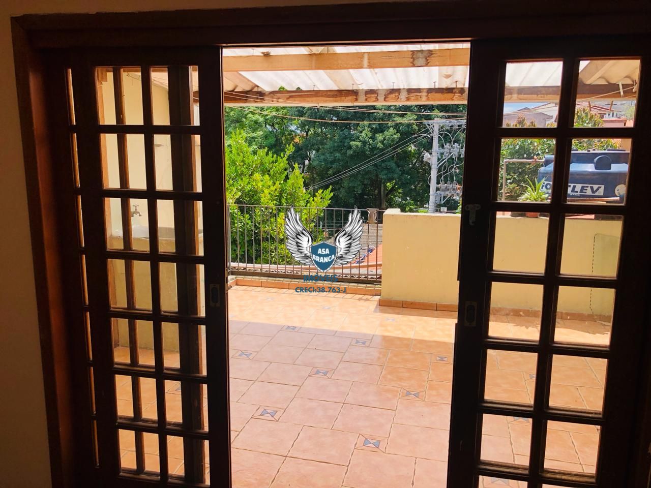 Investimento prédio coml. No peri - com renda!