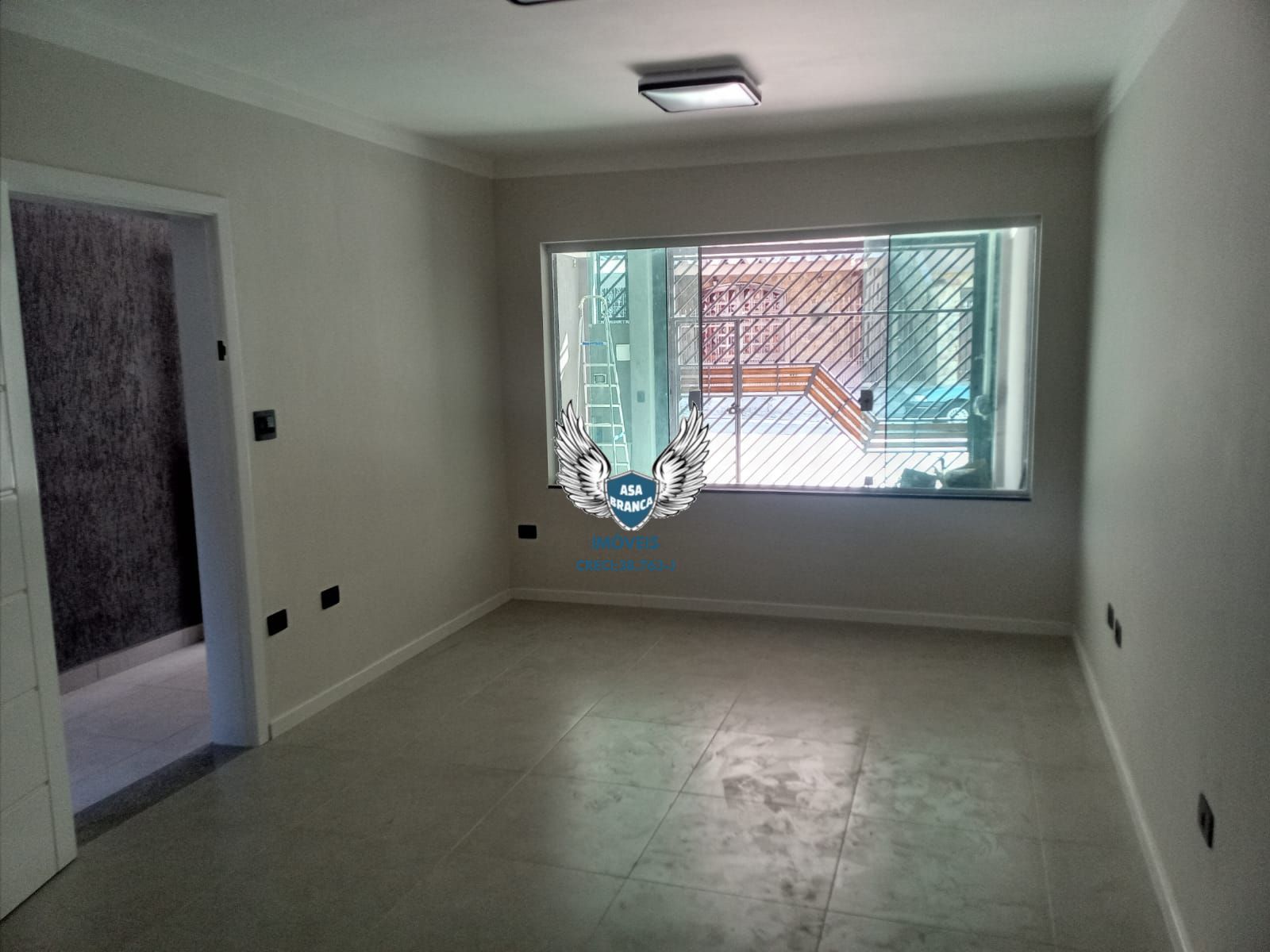 Sobrado no mandaqui com 03 dormitórios , sendo as 03 suítes e 05 vagas de garage