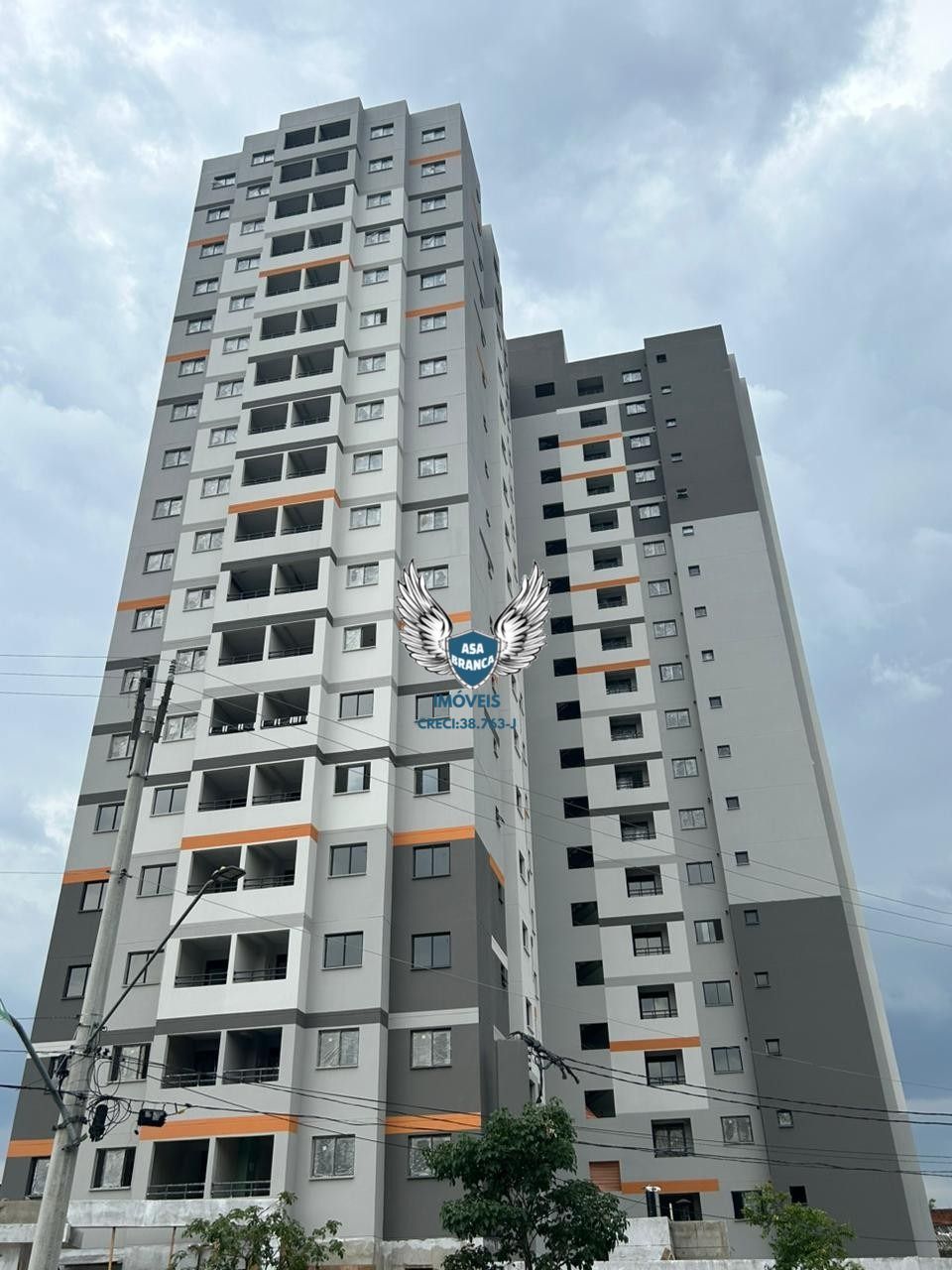 Apartamento com sacada, no bairro do limão 02 dormitórios sem vaga de garagagem