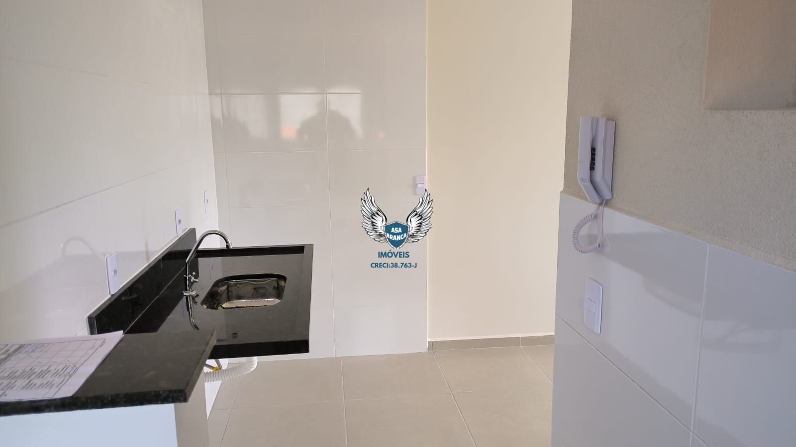 Apartamento na parada inglesa 02 dormitórios , a 06 minutos da estação