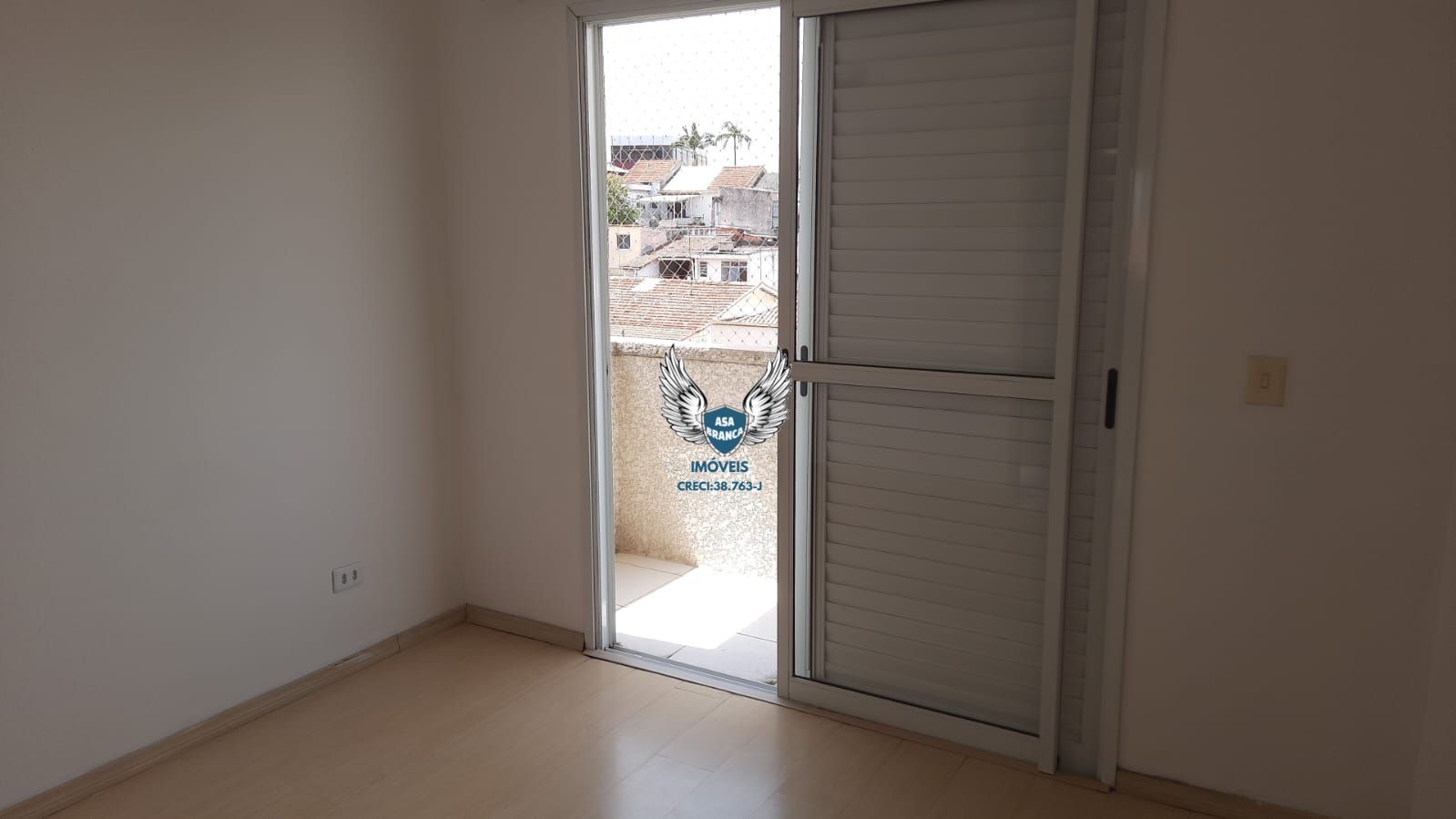Apartamento na água fria com 03 dormitórios sendo 01 suíte e 02 vagas de garagem