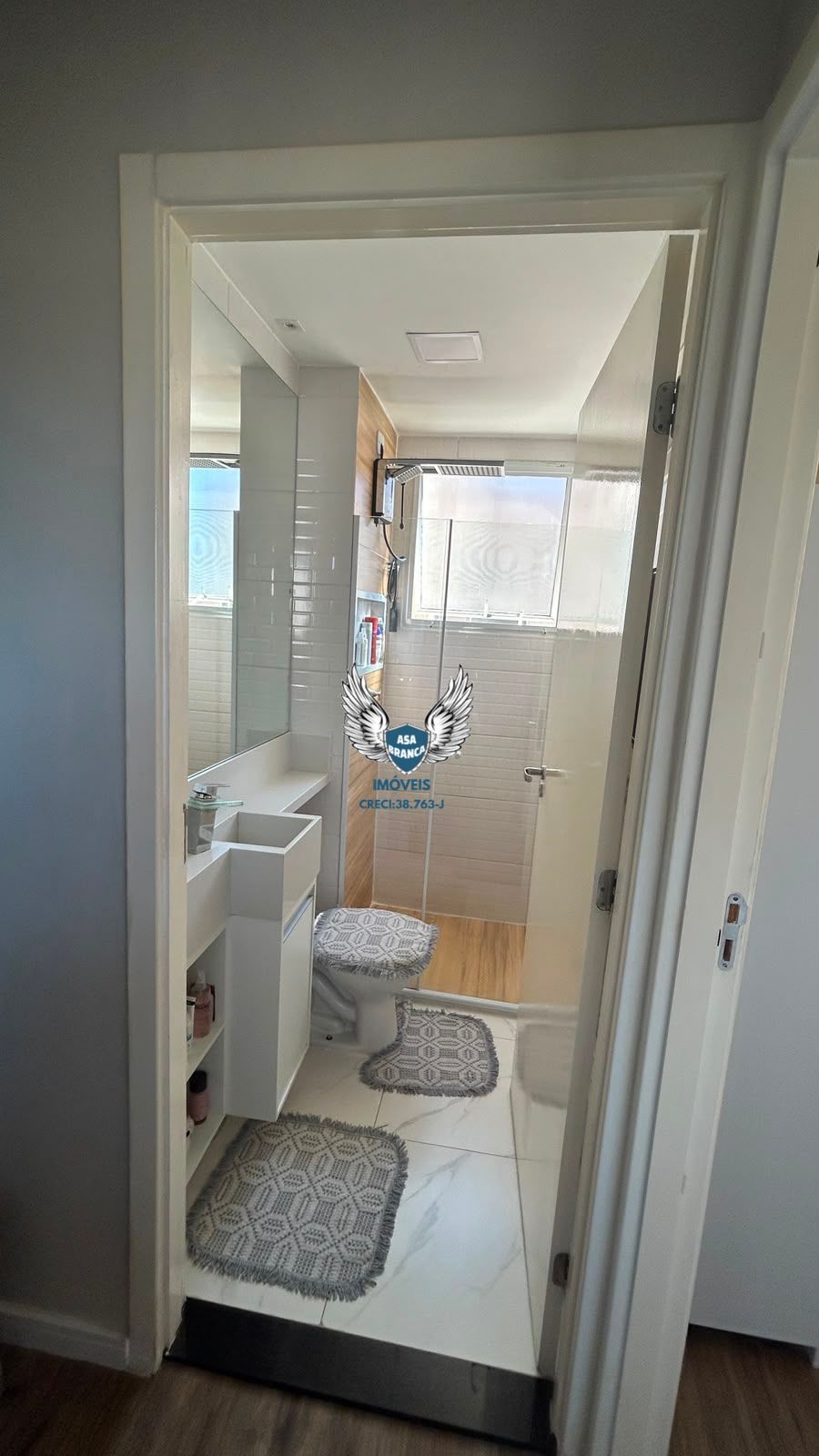 Apartamento próximo ao horto florestal com 02 dormitórios se