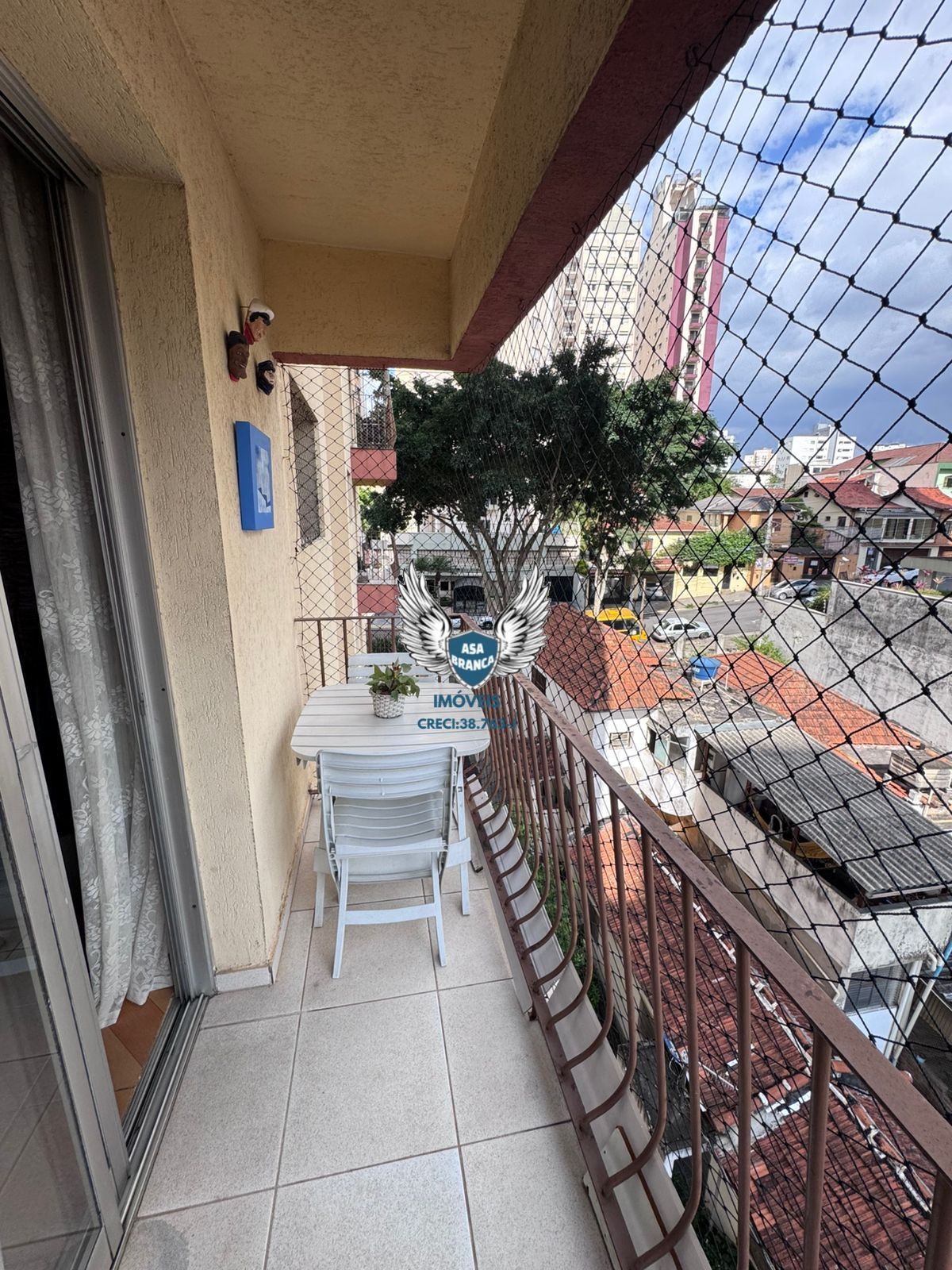 Apartamento com sacada bairro santa terezinha com 02 dormitório e 01 vaga de ga