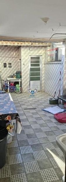 Sobrado no jardim peri 02 dormitórios sendo 01 suíte e 02 vagas de garagem