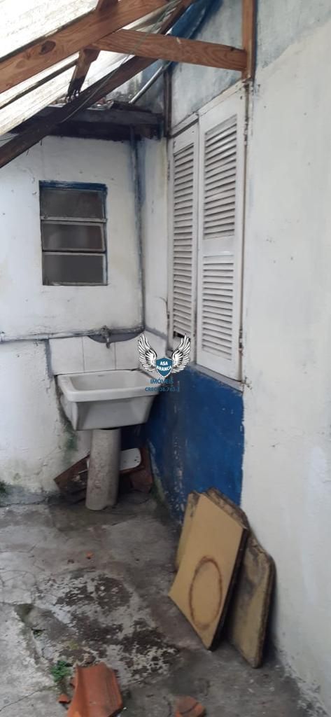 Imóvel para venda com duas casas no terreno