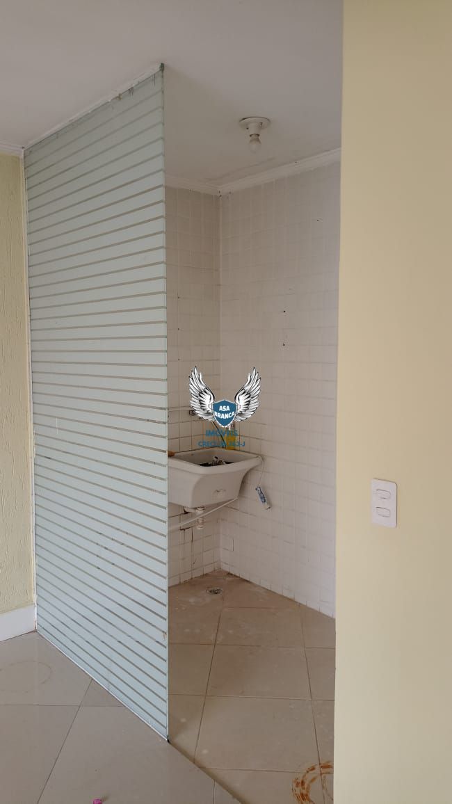 Casa térrea no tucuruvi com 03 dormitórios sendo 01 suíte e 02 vagas de garagem,
