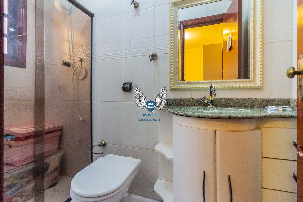 Imóvel de alto padrão 3 dormitórios sendo 2 suítes, quarto empregado, salão de f