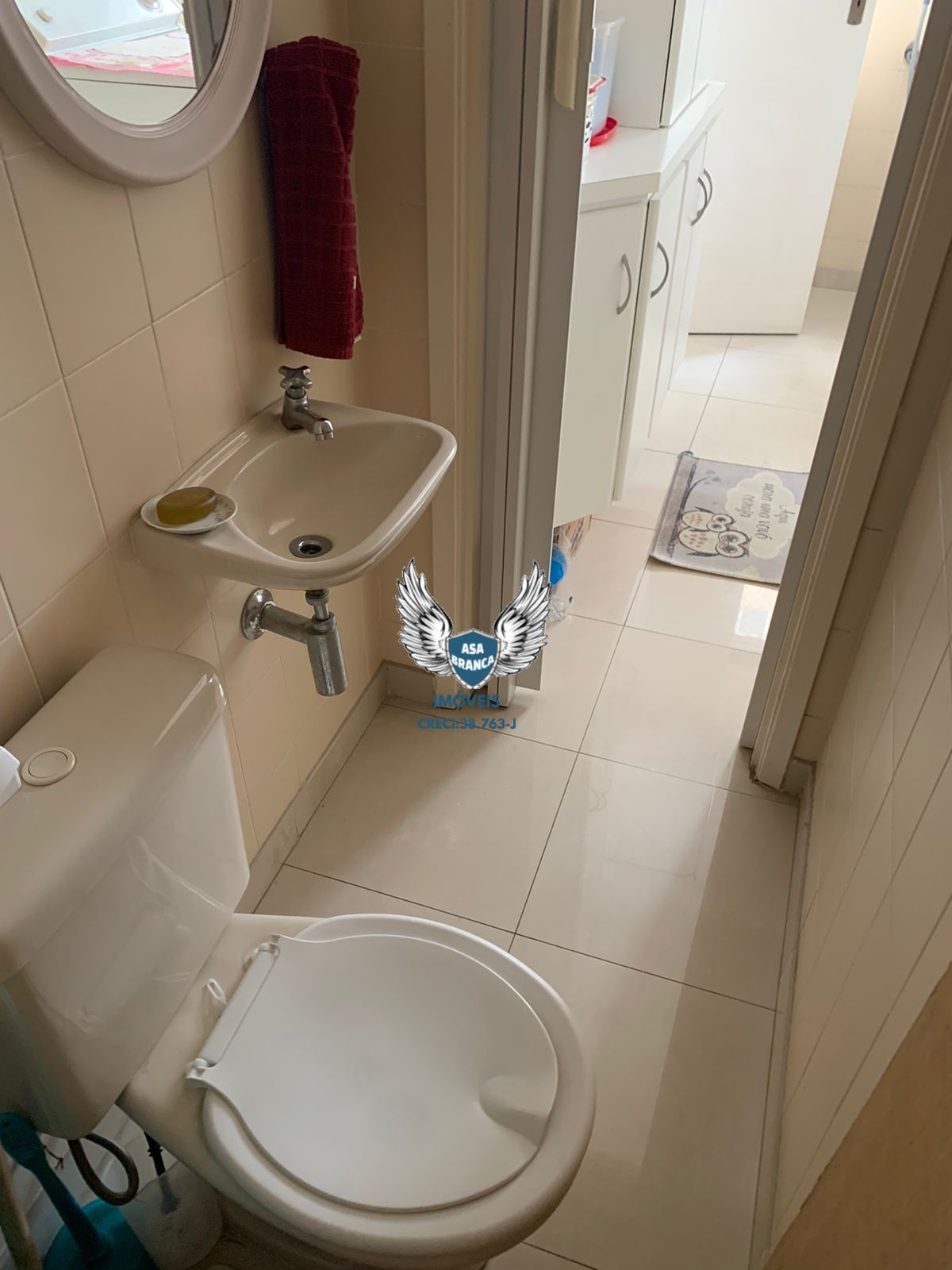 Apartamento com 04 dormitórios sendo 03 suítes e 03 vagas de garagem, próximo ao