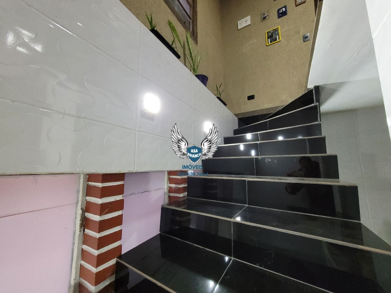 Sobrado no jardim são paulo com 04 dormitórios sendo 02 suítes e 02 vagas de gar