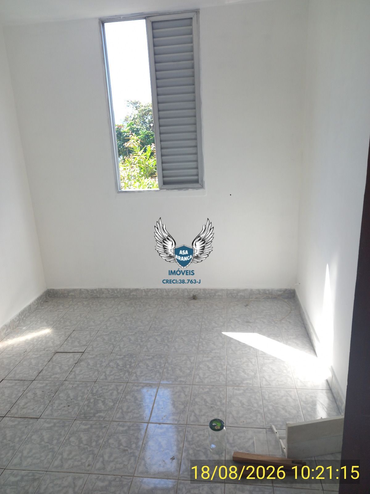Apartamento na cohab de thaipas com 02 dormitórios e 01 vaga de garagem