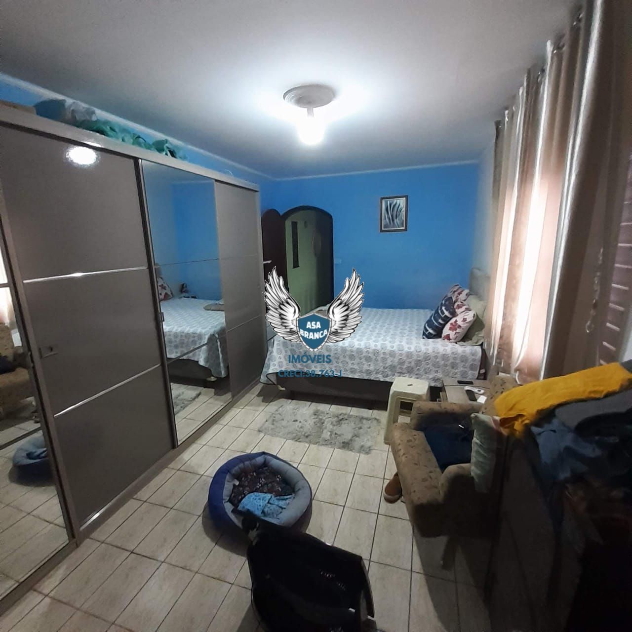 Sobrado com 02 dormitórios e 01 vaga de garagem