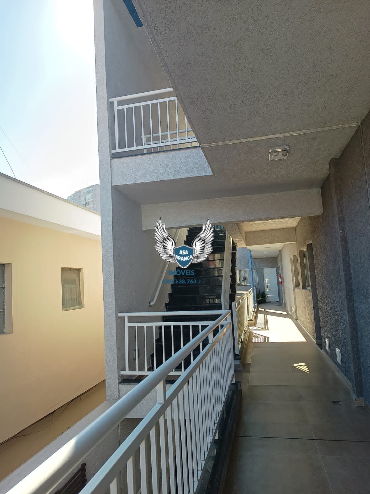 Apartamentos na parada inglesa com 01 dormitório sem vaga de garagem , próximo