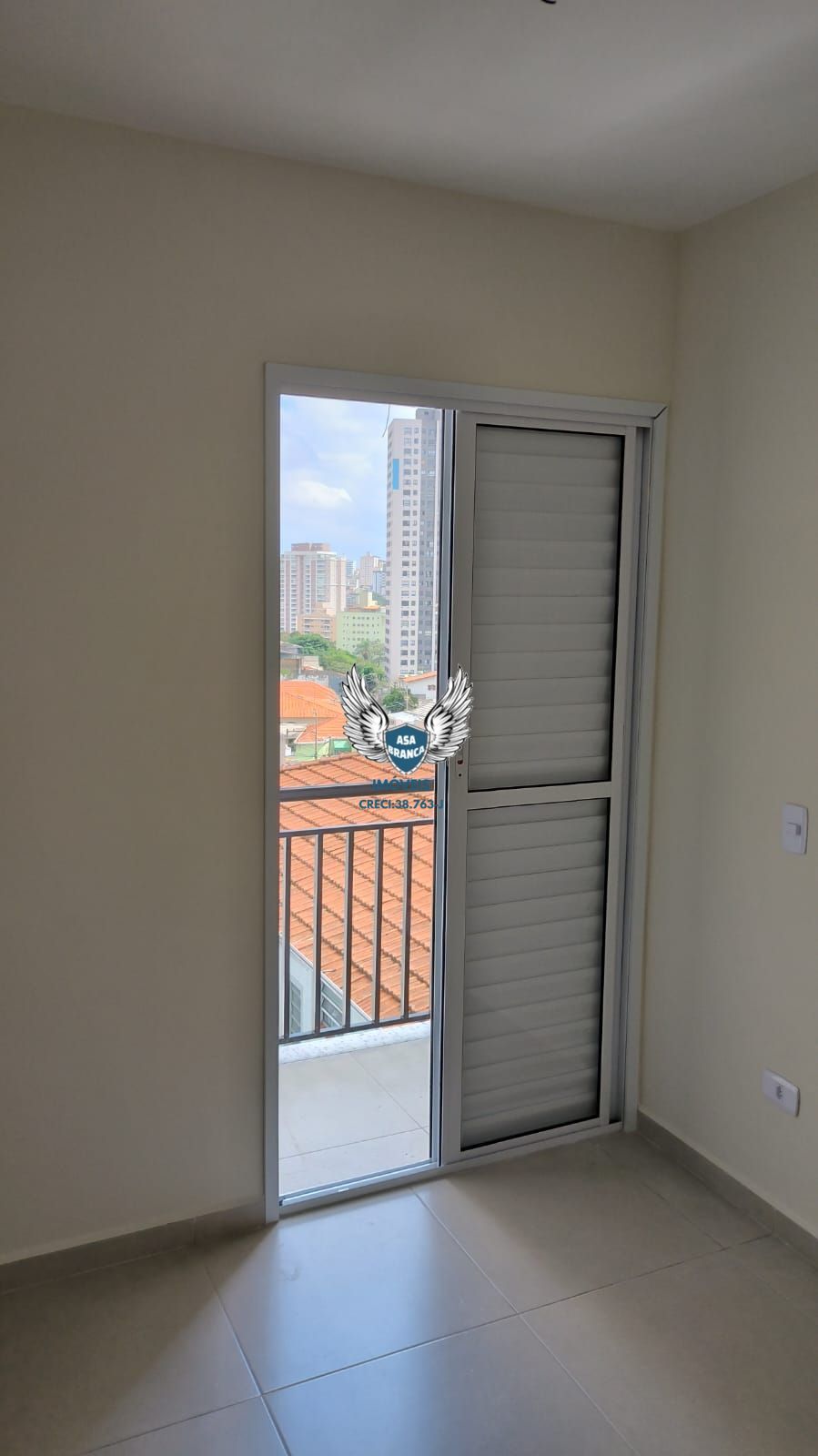 Apartamento na parada inglesa 02 dormitórios , a 06 minutos da estação