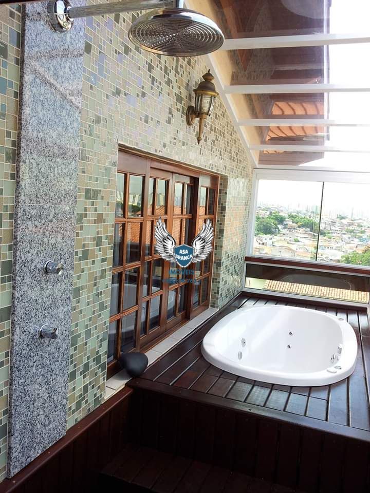 Imóvel de alto padrão 3 dormitórios sendo 2 suítes, quarto empregado, salão de f