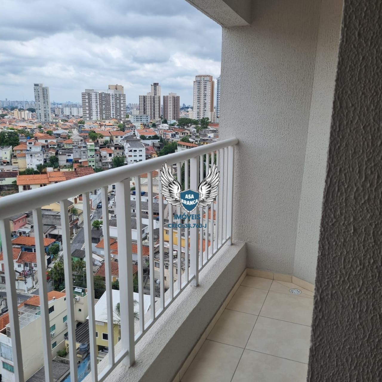 Apartamento na vila guaca com 02 dormitórios e 01 vaga de garagem para venda ou