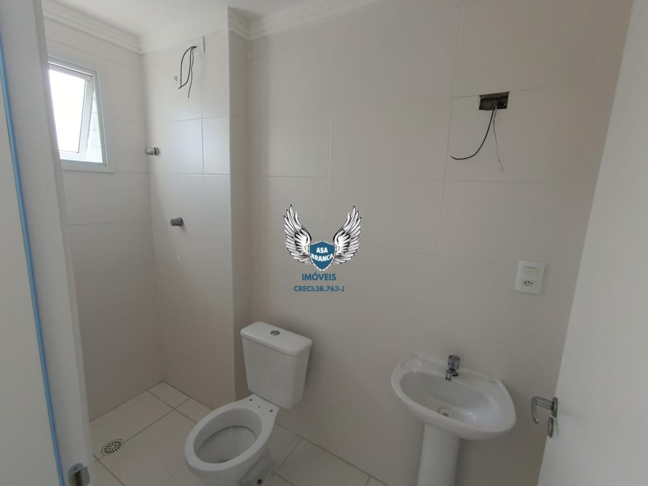Apartamento na praia grande 02 dormitórios sendo as 2 suítes