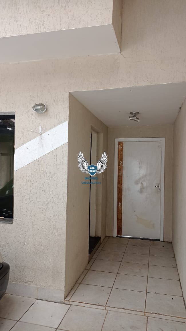Casa térrea no tucuruvi com 03 dormitórios sendo 01 suíte e 02 vagas de garagem,