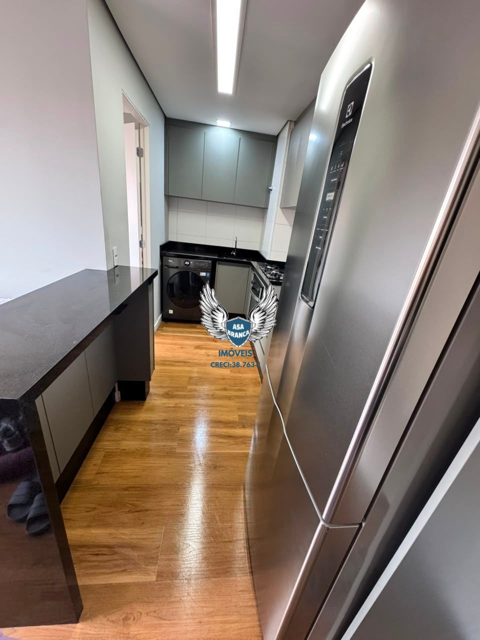 Apartamento na parada inglesa com 02 dormitórios sendo 01 suíte , sem vaga de ga