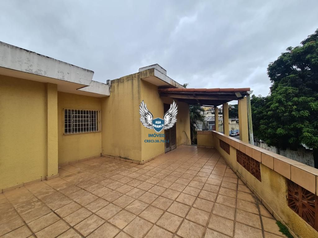 Casa térrea na casa verde com 04 dormitórios sendo 02 suítes