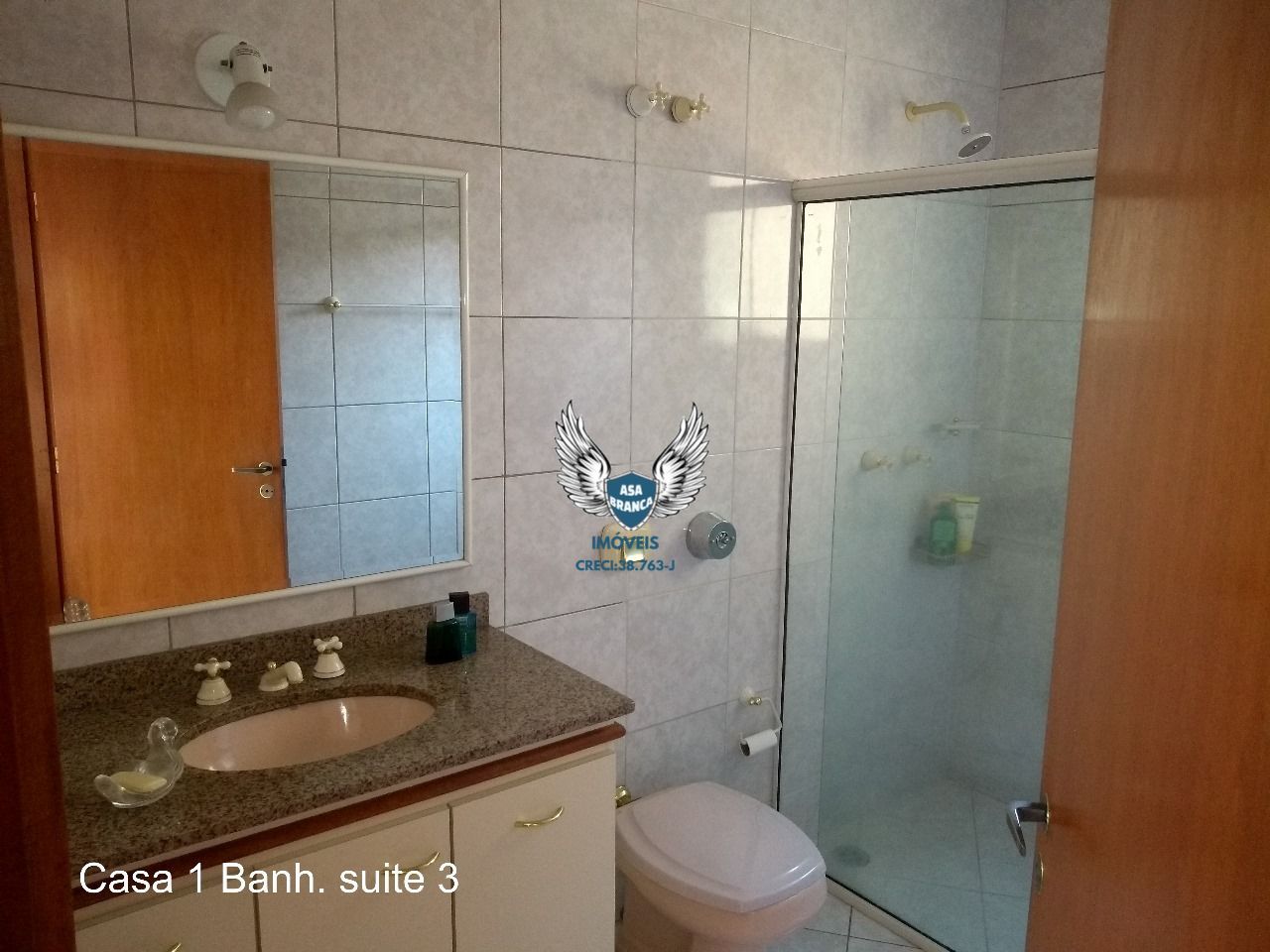 Imóvel com duas casas no terreno