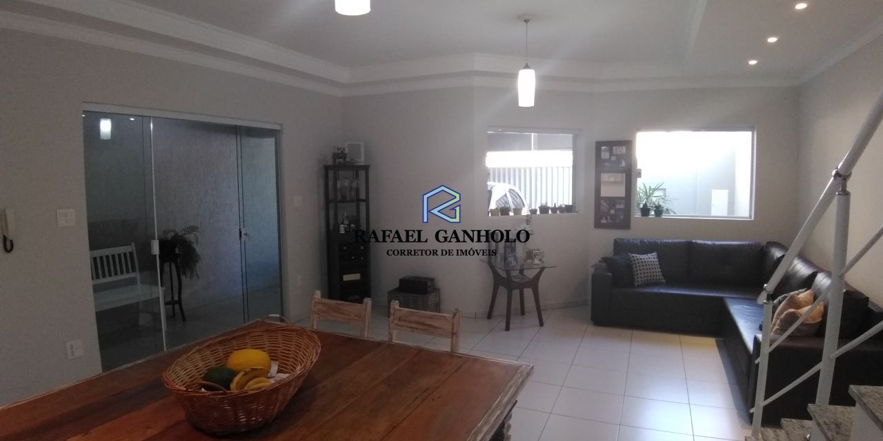 Casa, 4 quartos, 199 m² - Foto 1