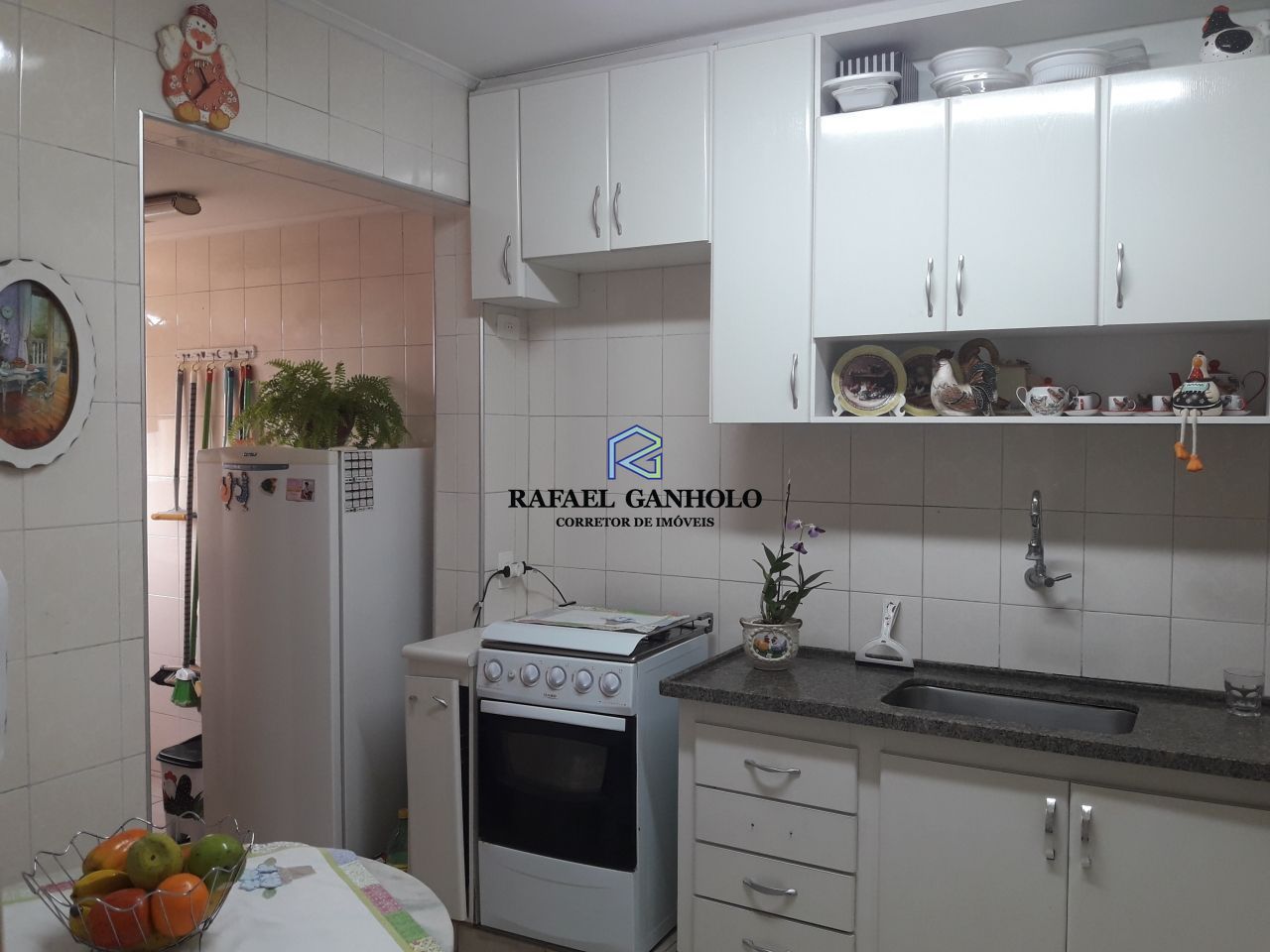 Apartamento à venda com 2 quartos, 70m² - Foto 3