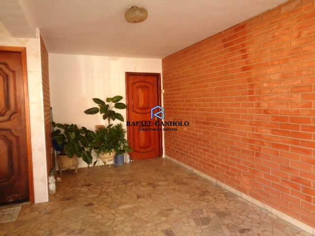 Casa à venda com 4 quartos, 196m² - Foto 2