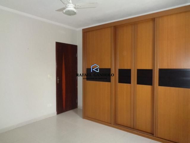 Casa, 3 quartos, 218 m² - Foto 3