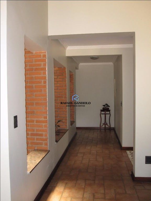 Casa à venda com 3 quartos, 329m² - Foto 4