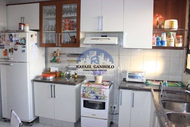 Apartamento à venda com 3 quartos, 139m² - Foto 2