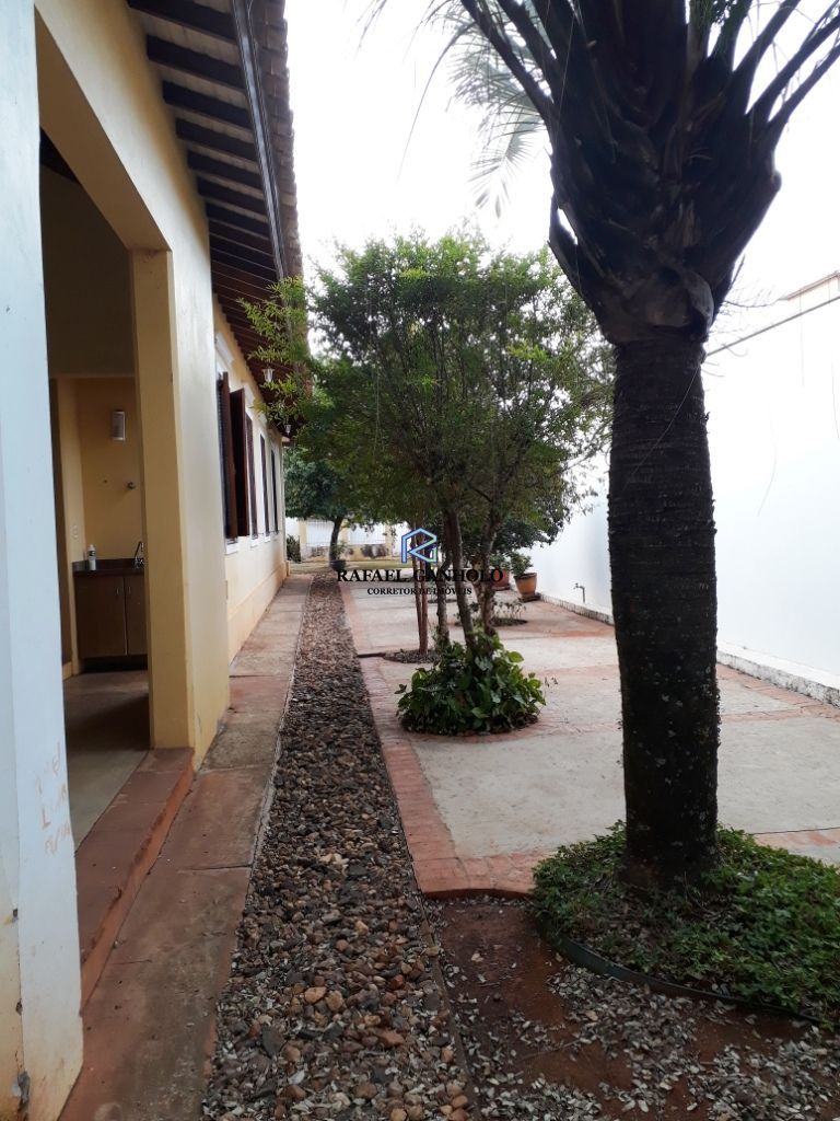 Casa à venda com 3 quartos, 300m² - Foto 6