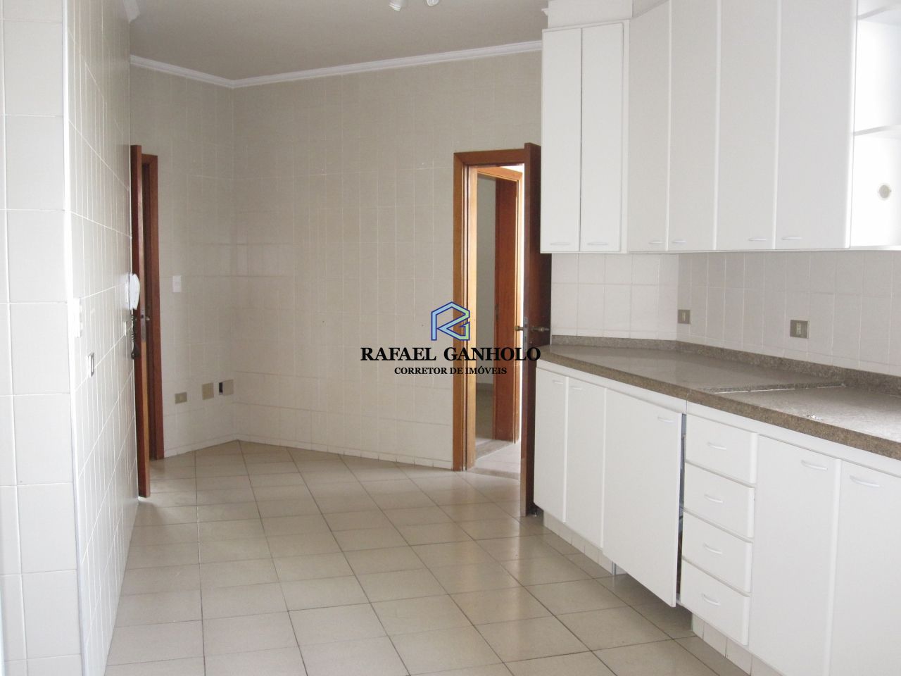 Apartamento à venda com 4 quartos, 221m² - Foto 6