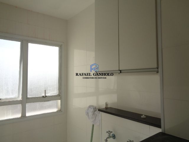 Apartamento à venda com 3 quartos, 78m² - Foto 2