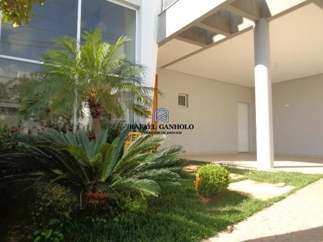 Casa de Condomínio à venda com 4 quartos, 230m² - Foto 2