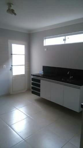 Casa à venda com 2 quartos, 110m² - Foto 2